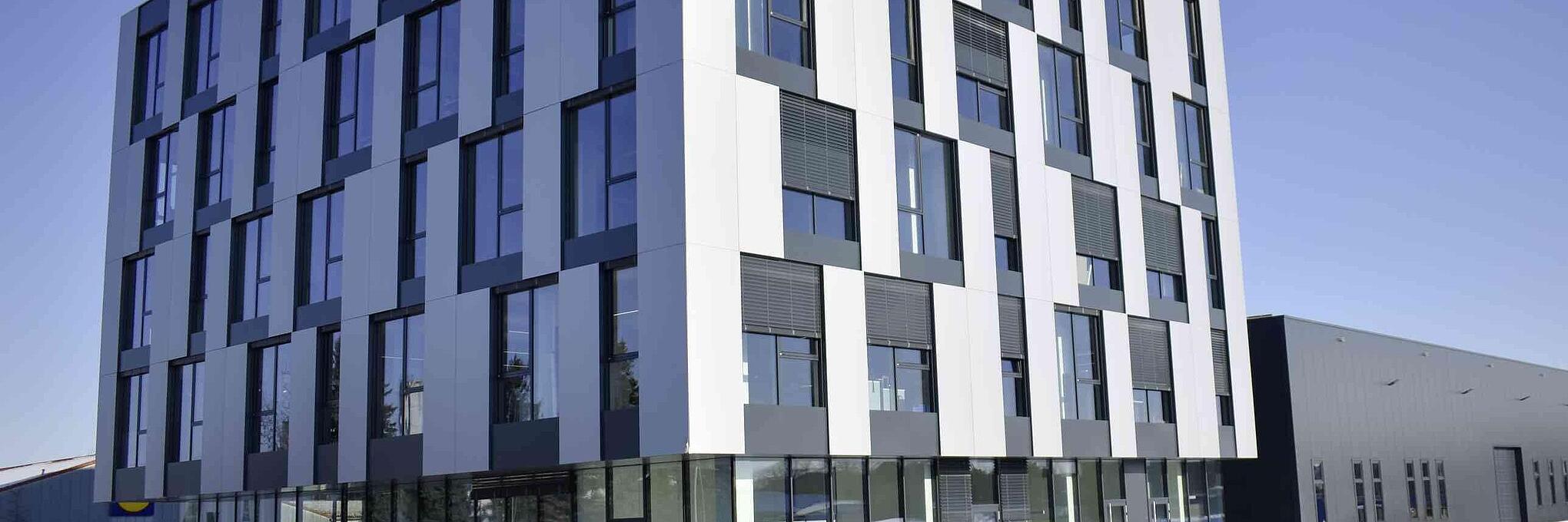 A Wacker Neuson épületének helye Reichertshofen.